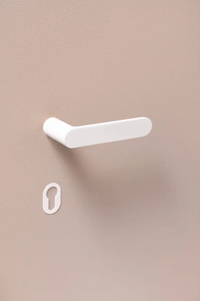 Maniglia Nuda mod Atlanta Monviso white with slim cylinder hole escutcheon.webp