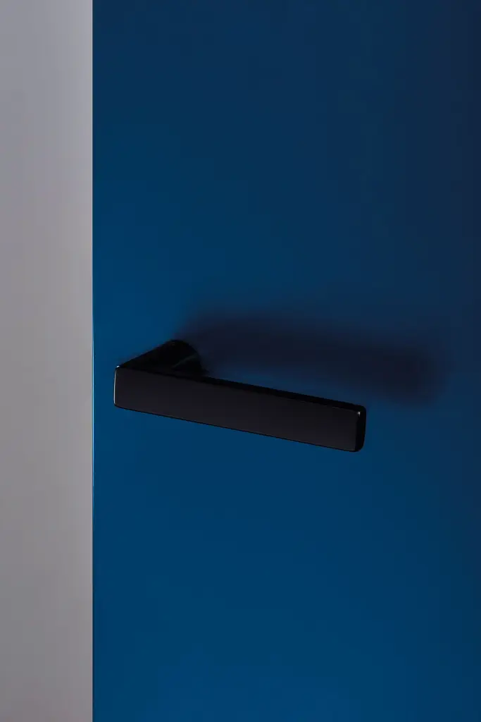 Nuda handle mod. Baar fin. Etna black.webp