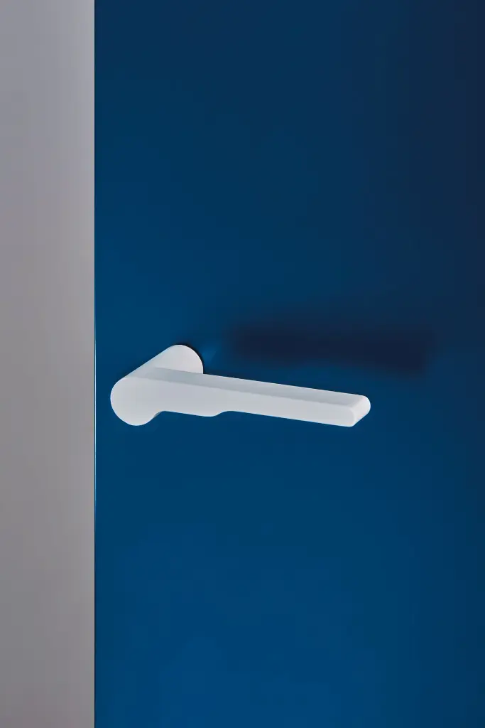 Nuda handle mod. Wind fin. Monviso white.webp
