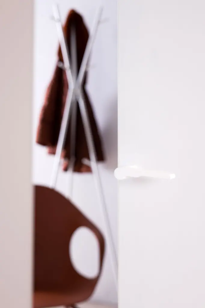 White door - Wind handle Monviso white finish.webp