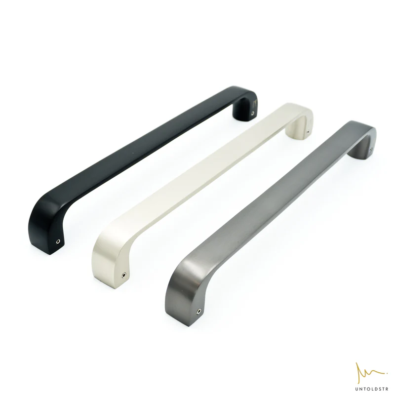 1003 SOLID BRASS DOOR PULL