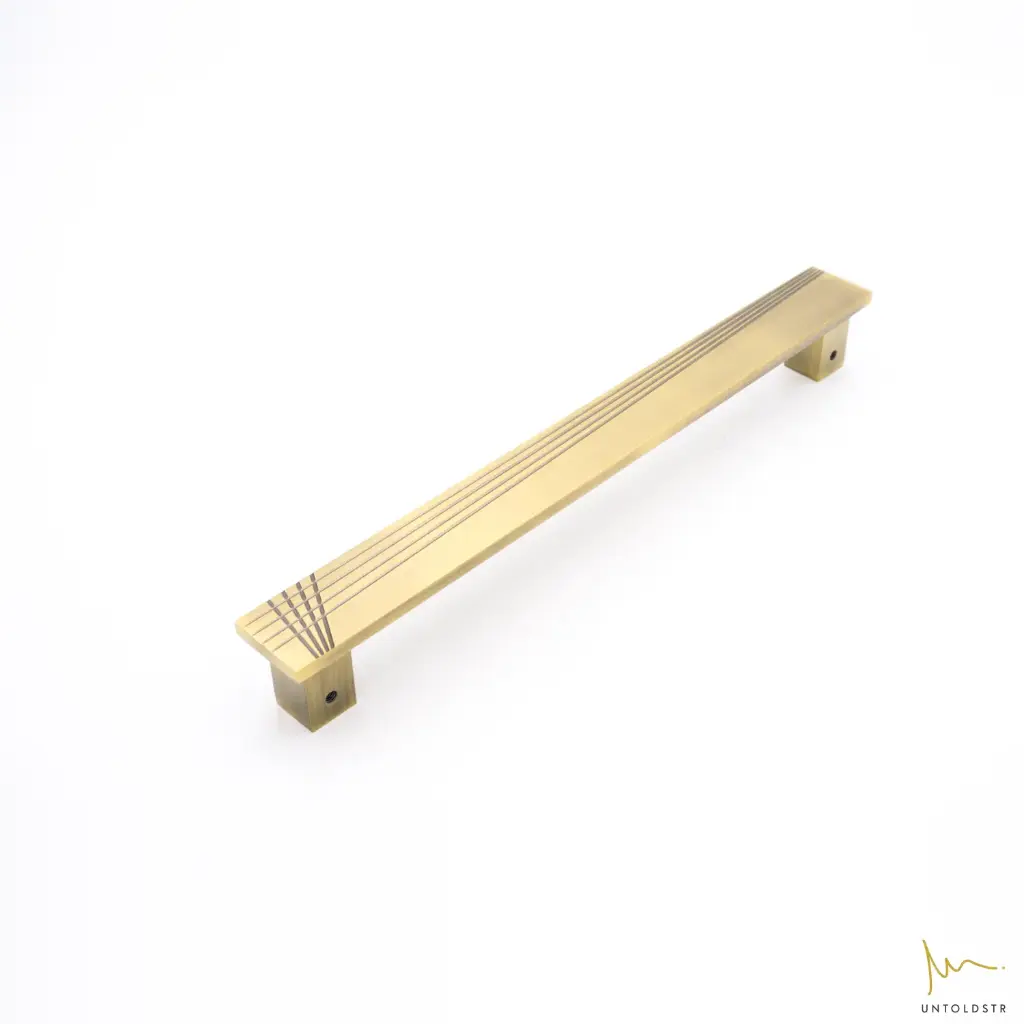 1106 SOLID BRASS DOOR PULL