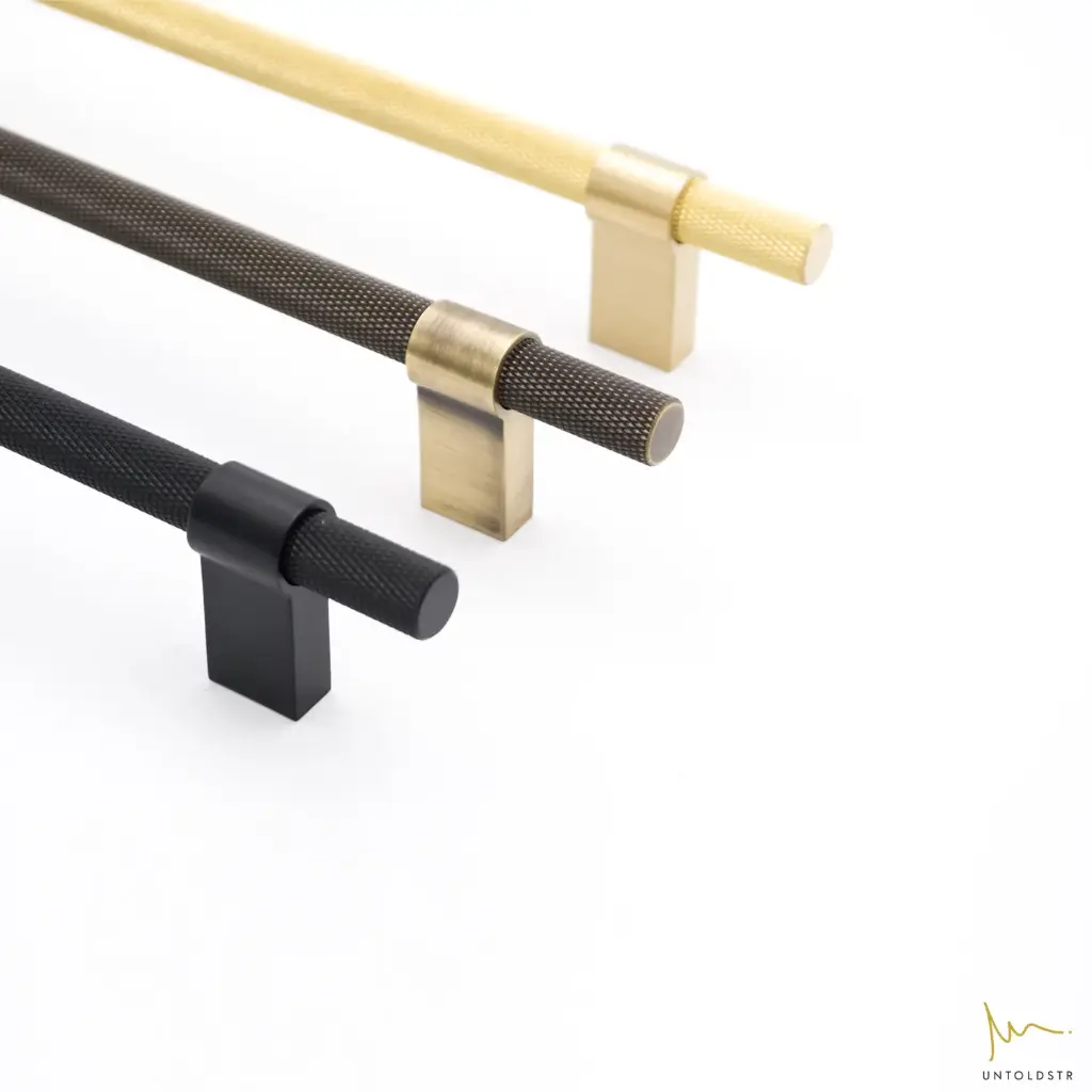 KNURLED CUBIC