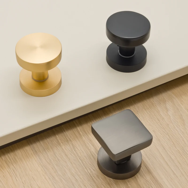AK DOOR KNOB / SQUARE